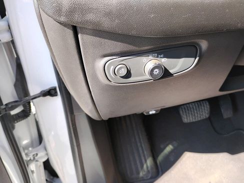 Used 2019 Chevrolet Equinox LT AWD/4WD image 15