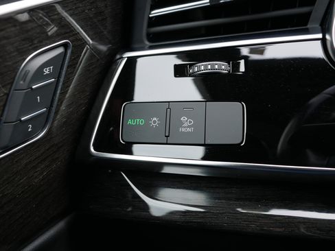 Used 2022 Audi Q7 Premium Plus w/ Premium Plus Package image 26