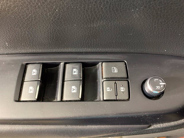 Used 2019 Toyota Highlander Limited AWD/4WD image 35