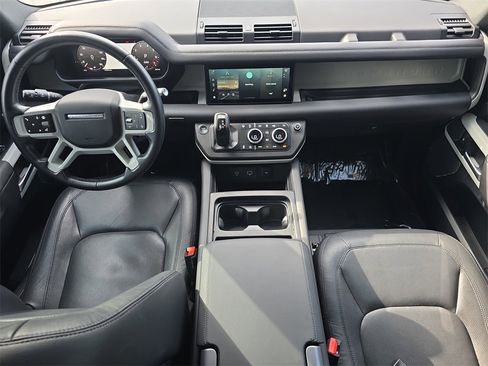Used 2024 Land Rover Defender 90 S image 19