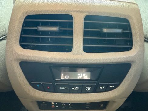 Used 2016 Honda Pilot Touring image 22
