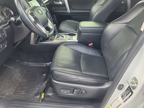 Used 2024 Toyota 4Runner Limited AWD/4WD image 12