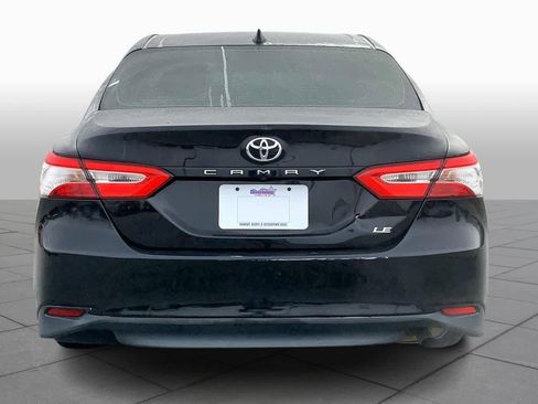 Used 2019 Toyota Camry LE image 4
