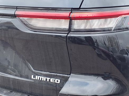 Used 2025 Jeep Grand Cherokee Limited image 25