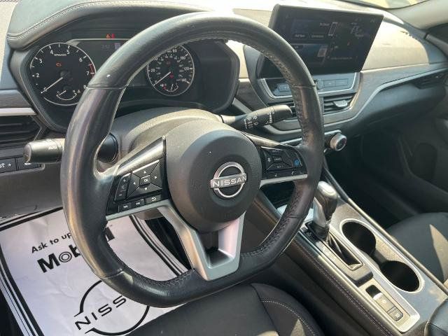 Certified 2023 Nissan Altima 2.5 SV w/ SV Premium Package AWD/4WD image 14