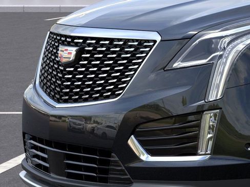 Used 2025 Cadillac XT5 Premium Luxury w/ Technology Package AWD/4WD image 13