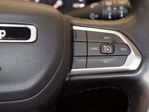 Used 2022 Jeep Compass Latitude image 23