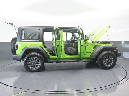 Used 2025 Jeep Wrangler Sport S image 78