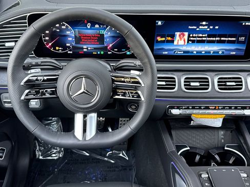 New 2026 Mercedes-Benz GLS 450 4MATIC image 25