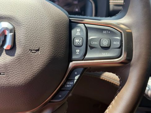 Used 2025 RAM 1500 Limited AWD/4WD image 20