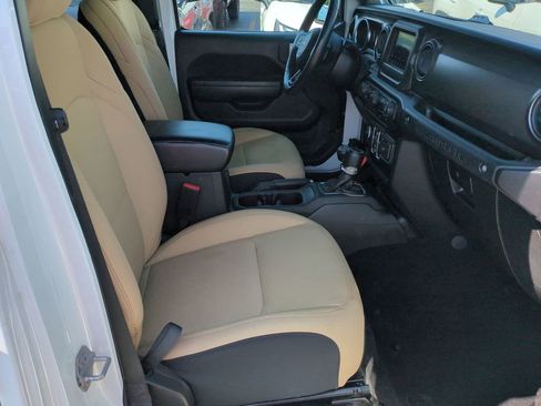 Used 2022 Jeep Wrangler Unlimited Sport image 22