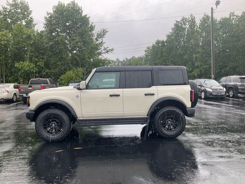 New 2026 Ford Bronco Outer Banks w/ Sasquatch Package AWD/4WD image 8