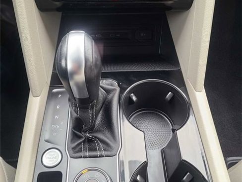 Used 2023 Volkswagen Atlas SE image 28