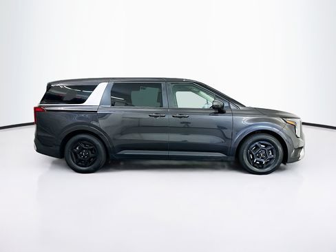 Used 2026 Kia Carnival FWD image 10