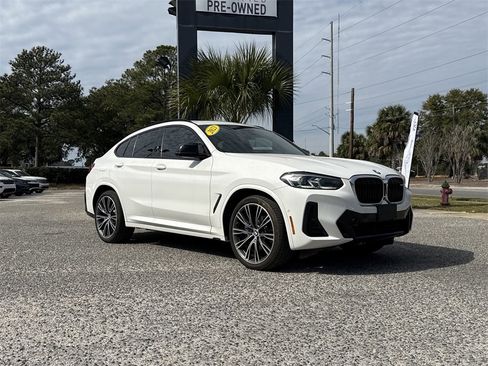 Used 2023 BMW X4 M40i w/ Premium Package image 9