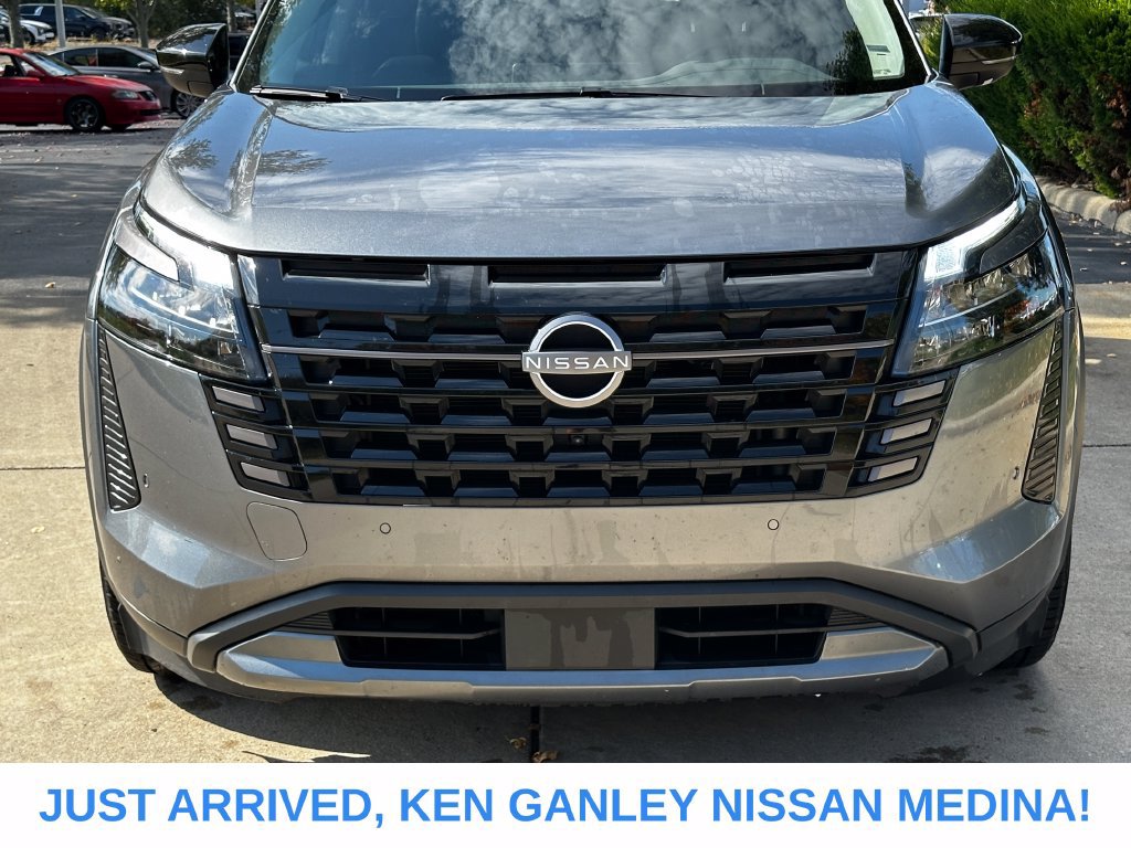 Certified 2026 Nissan Pathfinder SL AWD/4WD image 8