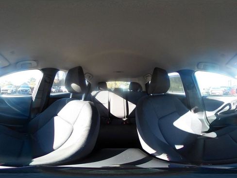 Used 2025 Toyota Prius LE image 43