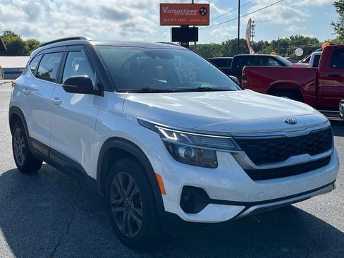 Used 2021 Kia Seltos S FWD image 1