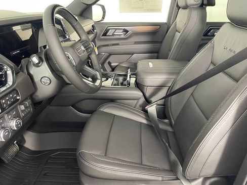 New 2026 GMC Yukon XL Denali w/ Advanced Technology Package image 2