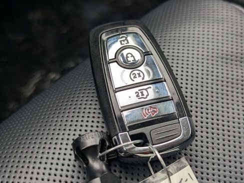 New 2025 Lincoln Aviator Reserve w/ Luxury Package image 24