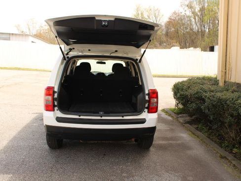 Used 2014 Jeep Patriot Sport FWD image 11
