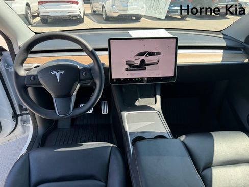 Used 2022 Tesla Model Y Performance AWD/4WD image 14