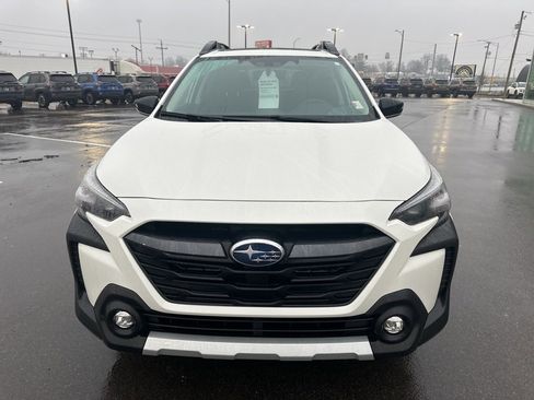 Certified 2023 Subaru Outback Limited XT image 2