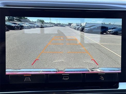 New 2026 GMC Sierra 1500 SLE w/ Preferred Package image 17