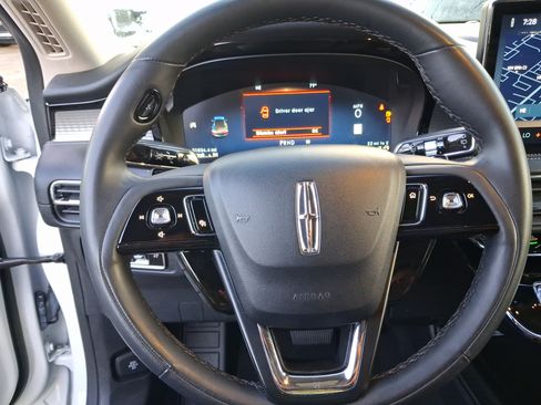 Certified 2023 Lincoln Corsair FWD image 15