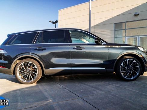 Used 2023 Lincoln Aviator Reserve w/ Equipment Group 201A RWD image 8