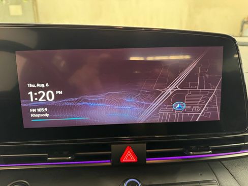 Used 2025 Hyundai Elantra SEL FWD image 20