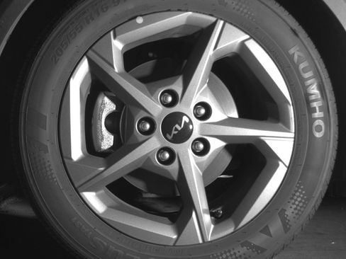 Used 2025 Kia K4 LXS image 12