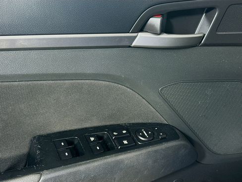 Used 2017 Hyundai Elantra Value Edition w/ Cargo Package image 24