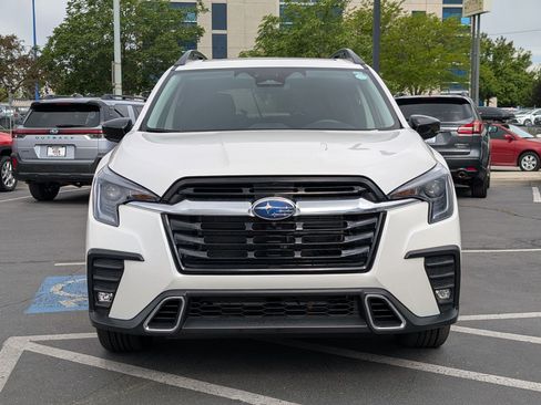 Used 2025 Subaru Ascent Touring AWD/4WD image 9