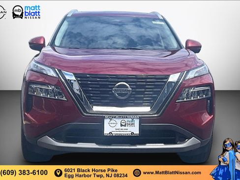 Used 2021 Nissan Rogue SV w/ Premium Package AWD/4WD image 2