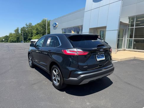 Certified 2024 Ford Edge SEL w/ Convenience Package AWD/4WD image 8