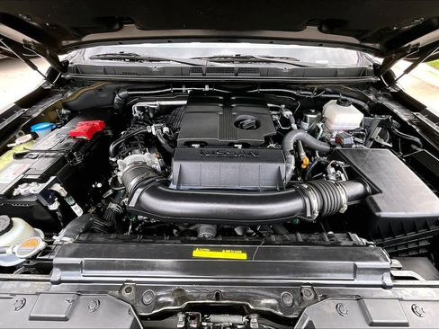 Used 2023 Nissan Frontier SV w/ SV Premium Package image 31