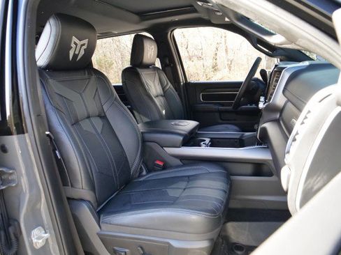 Used 2024 RAM 3500 Laramie w/ Night Edition image 49