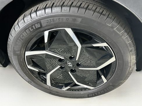 Used 2024 Hyundai Ioniq 5 SE RWD image 11