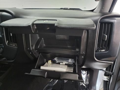 Used 2018 Chevrolet Silverado 1500 Custom w/ Custom Value Package AWD/4WD image 32
