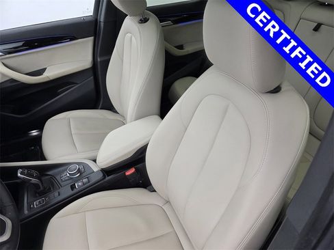 Used 2022 BMW X1 sDrive28i w/ Premium Package image 11
