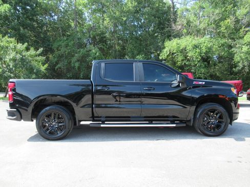 Used 2022 Chevrolet Silverado 1500 RST w/ Z71 Off-Road Package AWD/4WD image 2