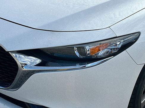 Used 2019 MAZDA MAZDA3 w/Preferred Pkg image 34