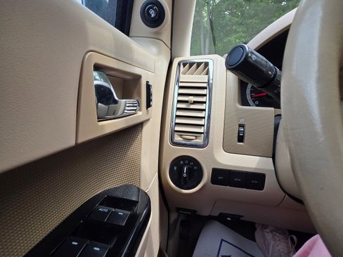Used 2012 Ford Escape Limited FWD image 17
