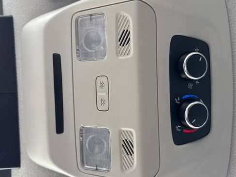 Used 2022 Ford Transit 350 XLT image 37