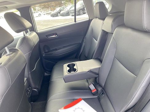 Certified 2025 Toyota Corolla Cross XLE image 12