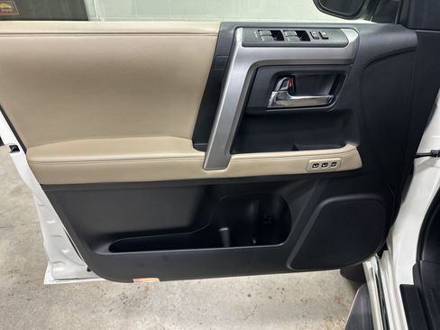 Used 2020 Toyota 4Runner Limited image 14