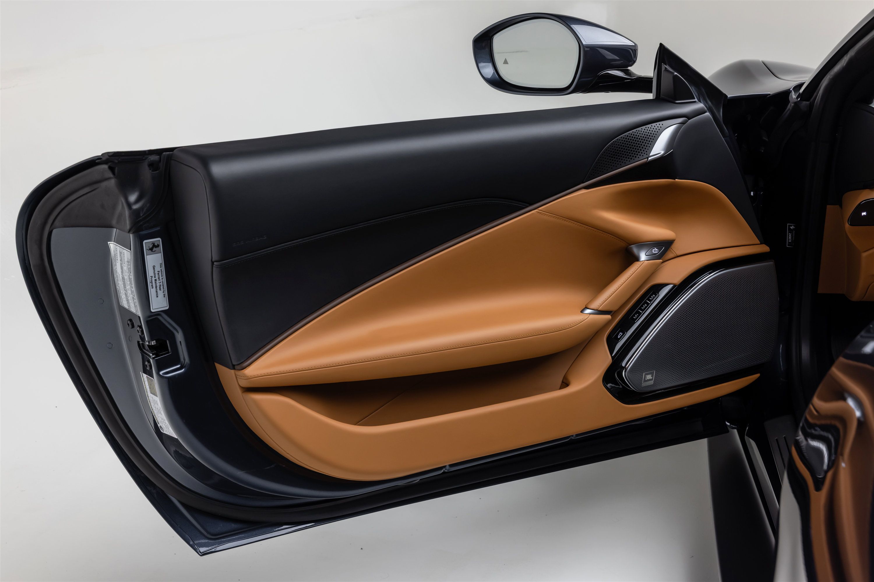 Certified 2025 Ferrari Roma Spider RWD image 27
