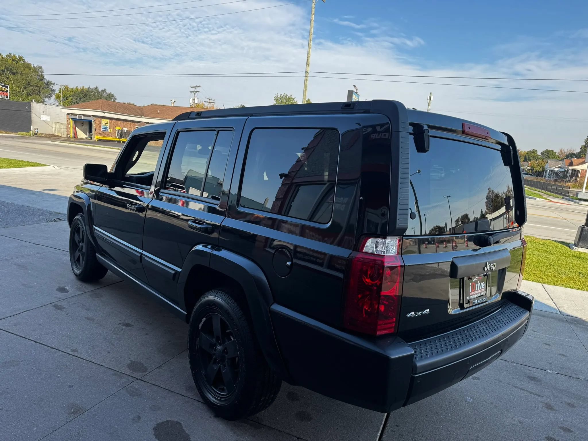 Used 2008 Jeep Commander Sport AWD/4WD image 5