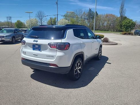Used 2025 Jeep Compass Limited AWD/4WD image 7